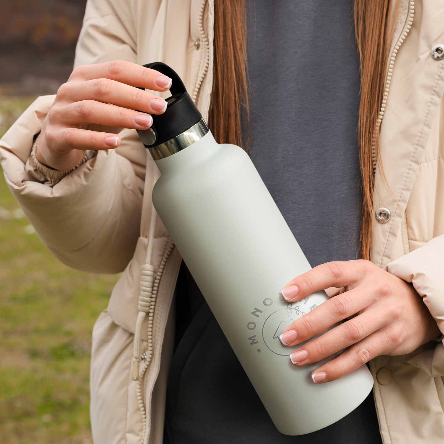 Childers Vacuum Bottle 1L Carry Lid feature Childers Vacuum Bottle 1L Carry Lid feature