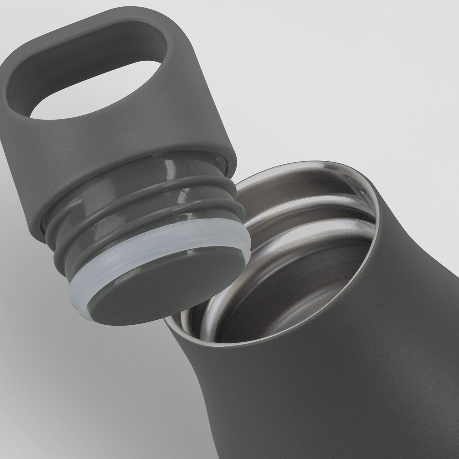 Lismore Allure Vacuum Bottle detail Lismore Allure Vacuum Bottle detail