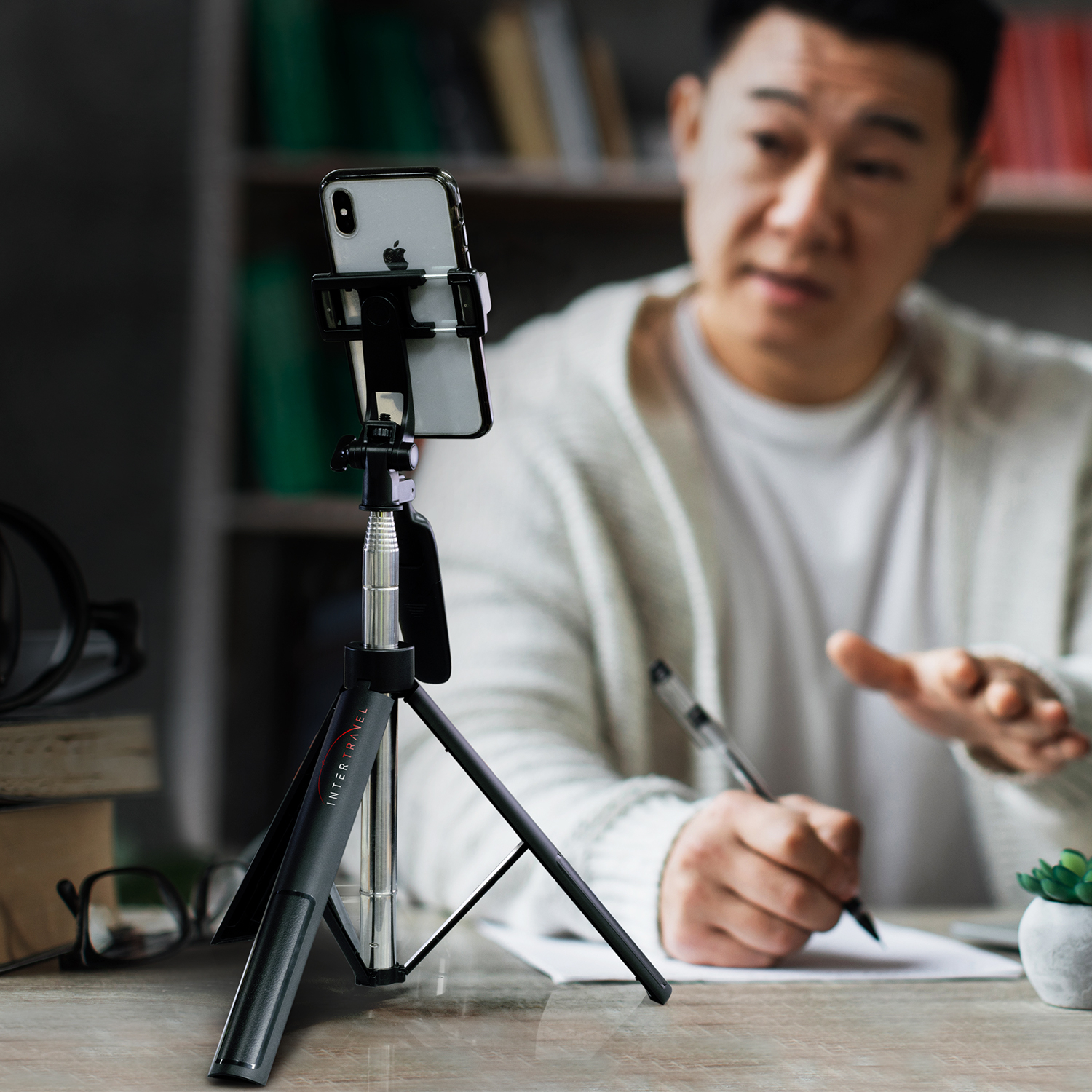 Yankalilla Selfie Stick Tripod feature Yankalilla Selfie Stick Tripod feature