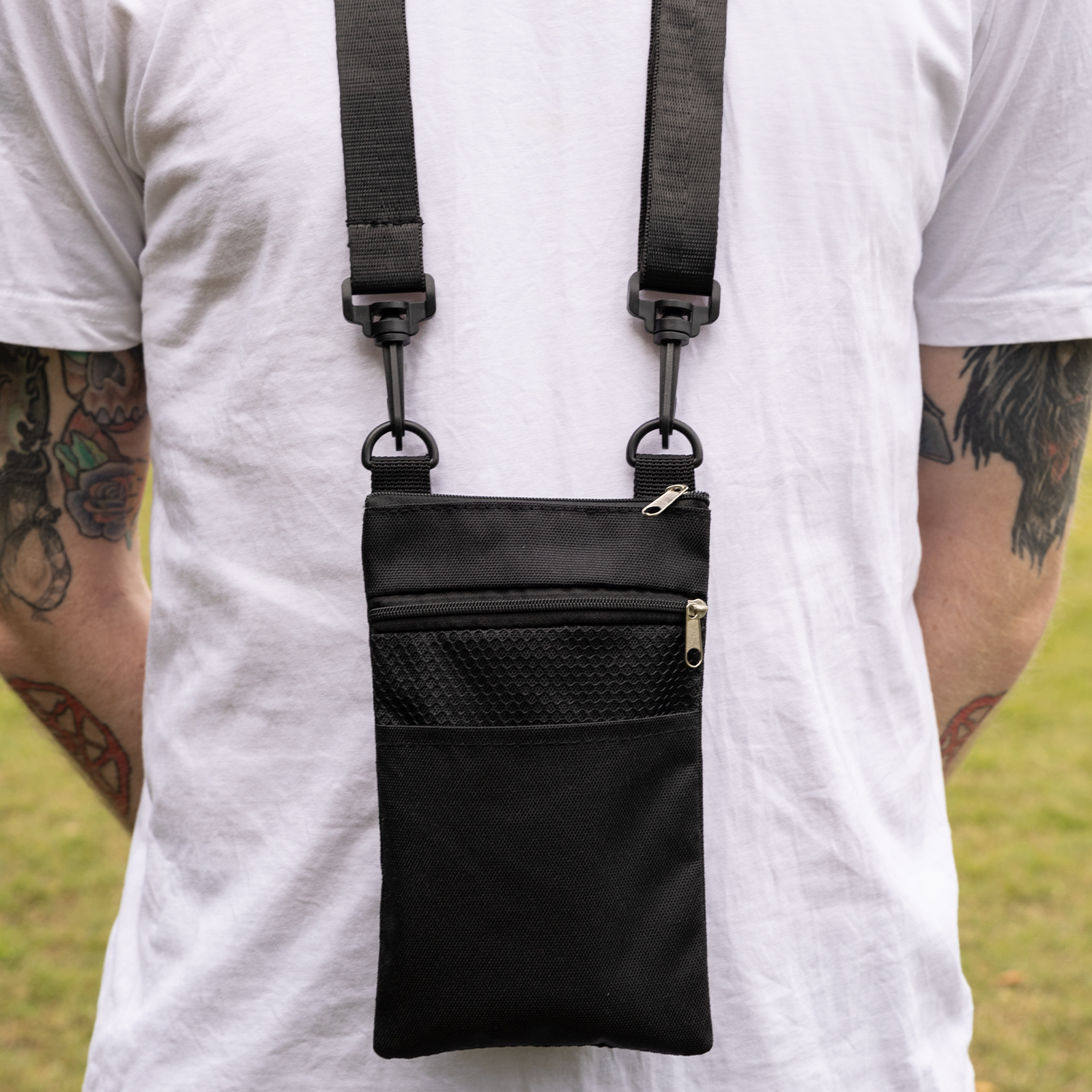 Batlow Neck Pouch Lifestyle Batlow Neck Pouch Lifestyle