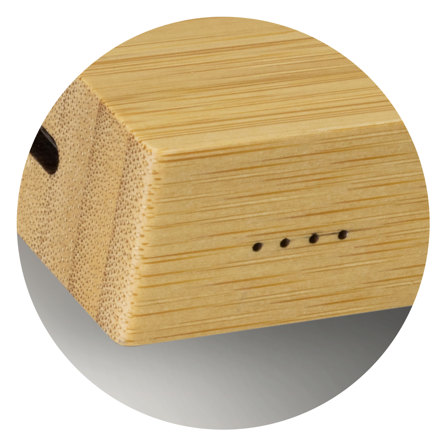 Maldon Bamboo Solar Power Bank detail 3 Maldon Bamboo Solar Power Bank detail 3