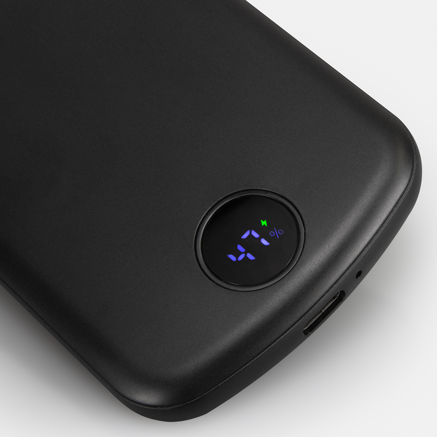 Oatlands Wireless Charging Power Bank detail 2 Oatlands Wireless Charging Power Bank detail 2